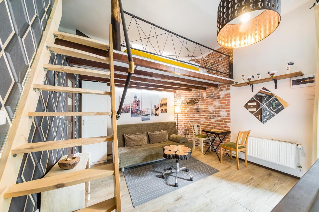 Studio Z Ogrodem Przy Starej Zajezdni Krakow Bagian luar foto